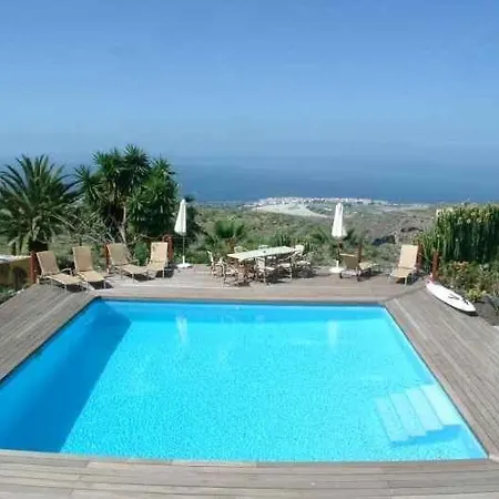 Casa Sevilla Mit Hellem Wohnbereich Und Terrasse Semesterbostad Guía de Isora