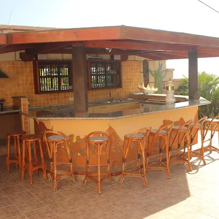 Casa Sevilla Mit Hellem Wohnbereich Und Terrasse Guía de Isora