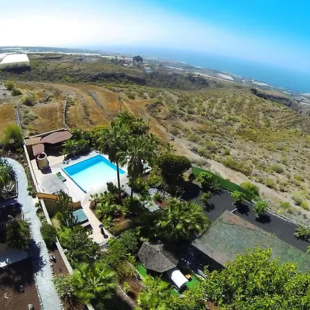 Casa Sevilla Mit Hellem Wohnbereich Und Terrasse Semesterbostad Guía de Isora